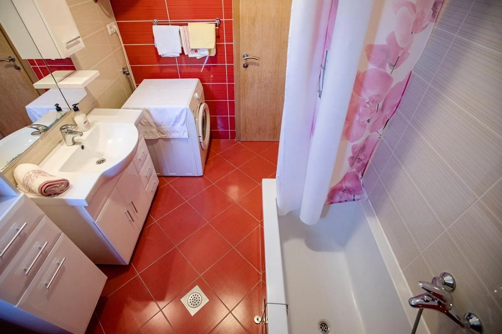 Apartments With A Parking Space Lopar, Rab - 22558