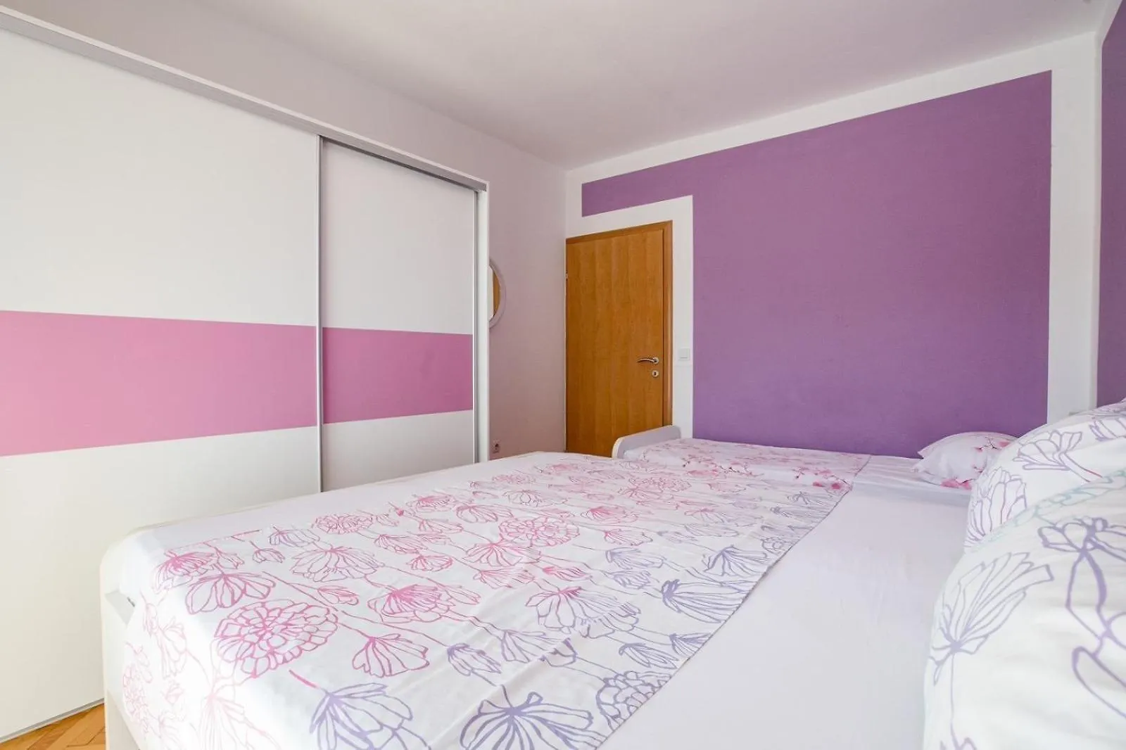 Apartments With A Parking Space Lopar, Rab - 22558 0*, Lopar